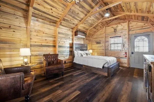 Standard Oda, 1 Büyük (Queen) Boy Yatak (Big Horn Cabin)