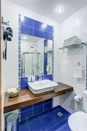Standard Tek Büyük Yataklı Oda