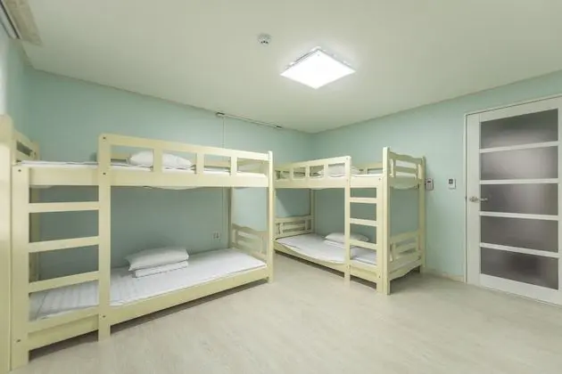 Ortak Ranzalı Oda, Sadece erkekler için (4 persons)
