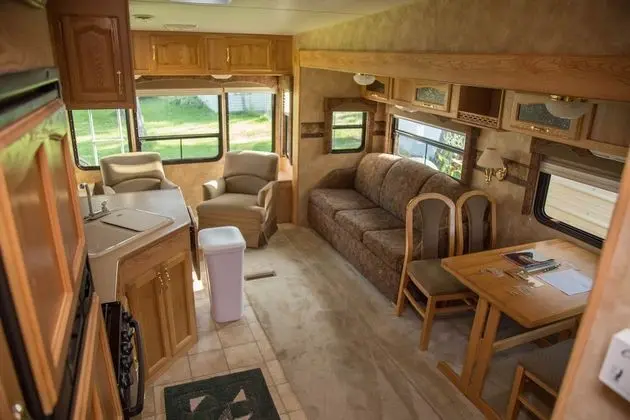 Karavan, 1 Büyük (Queen) Boy Yatak ve Çekyat