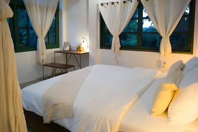 Boutique Room