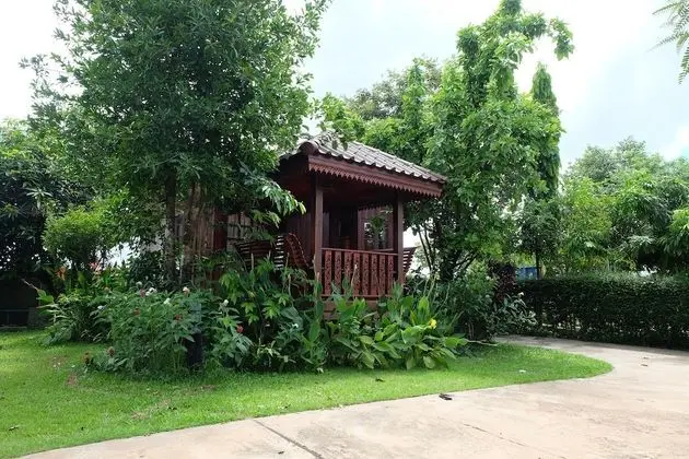 1 Bedroom Suite with Balcony