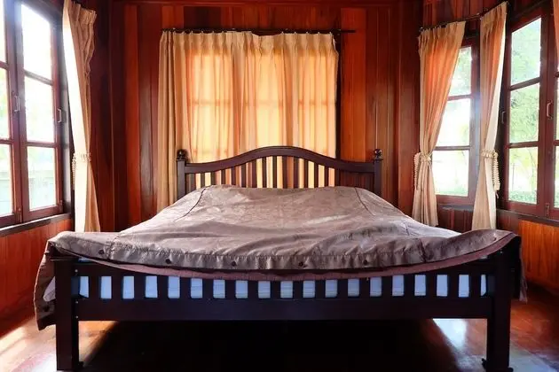 1 Bedroom Suite with Balcony