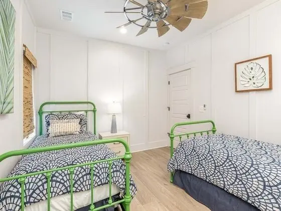 Ev, Birden Çok Yatak, Havuz Kullanımı, Havuz Manzaralı