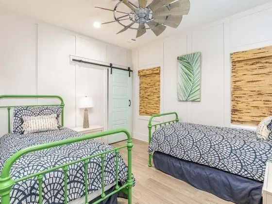 Ev, Birden Çok Yatak, Havuz Kullanımı, Havuz Manzaralı