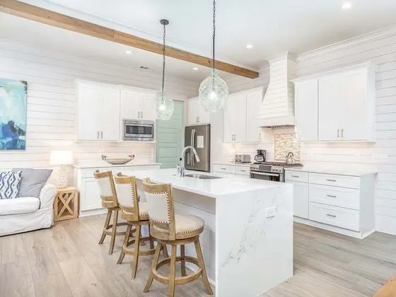 Ev, Birden Çok Yatak, Havuz Kullanımı, Havuz Manzaralı