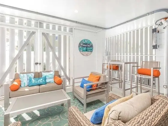 Ev, Birden Çok Yatak, Havuz Kullanımı, Havuz Manzaralı