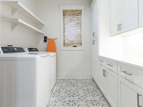 Ev, Birden Çok Yatak, Havuz Kullanımı, Havuz Manzaralı