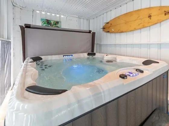 Ev, Birden Çok Yatak, Havuz Kullanımı, Havuz Manzaralı