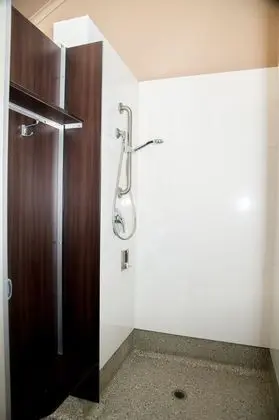 Stüdyo, Ortak Banyo