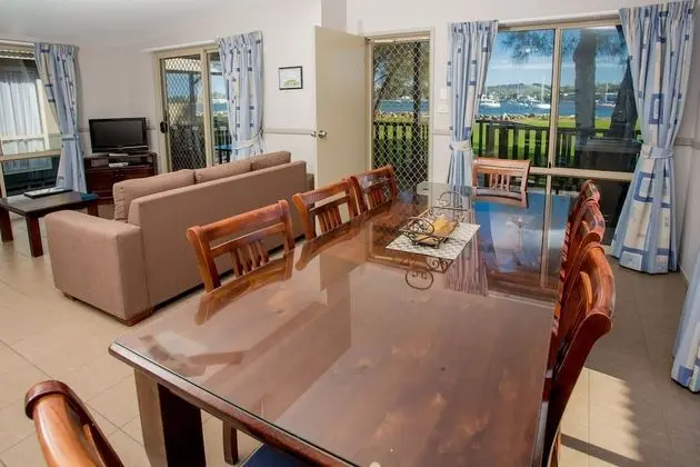 Daire (Waterfront Condo)