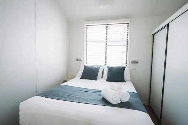 1 Bedroom Budget Cabin - Sleeps 4