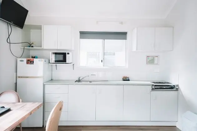 1 Bedroom Cabin - Sleeps 4