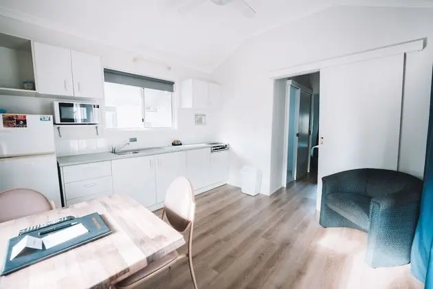 1 Bedroom Cabin - Sleeps 4