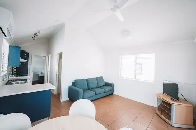 2 Bedroom Villa - Sleeps 4