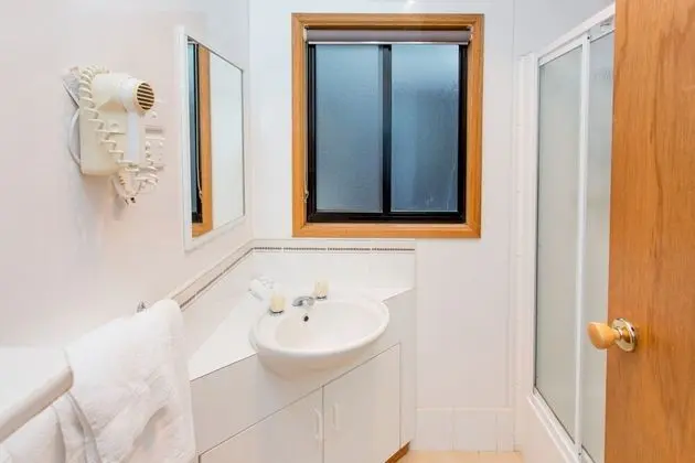 Standard Süit, 2 Yatak Odası, Sigara İçilmez, Mutfak (Poolside Villa)