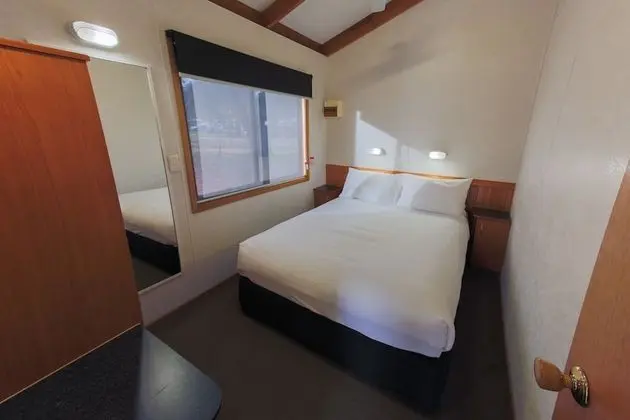 Standard Süit, 2 Yatak Odası, Sigara İçilmez, Mutfak (Riverfront Villa 5 Bth)