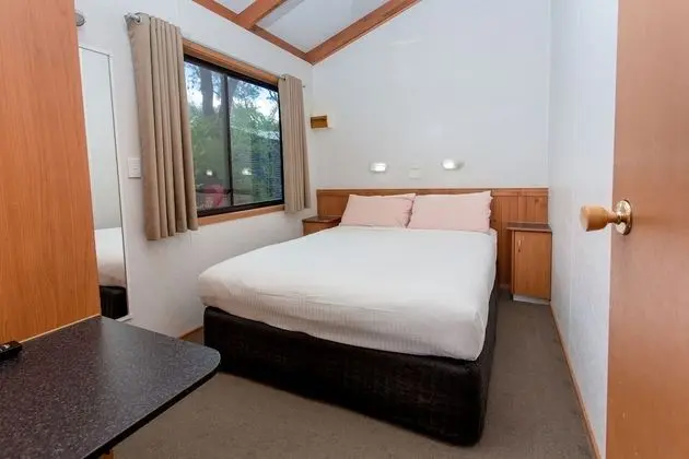 Standard Süit, 2 Yatak Odası, Sigara İçilmez, Mutfak (Riverfront Villa 5 Bth)