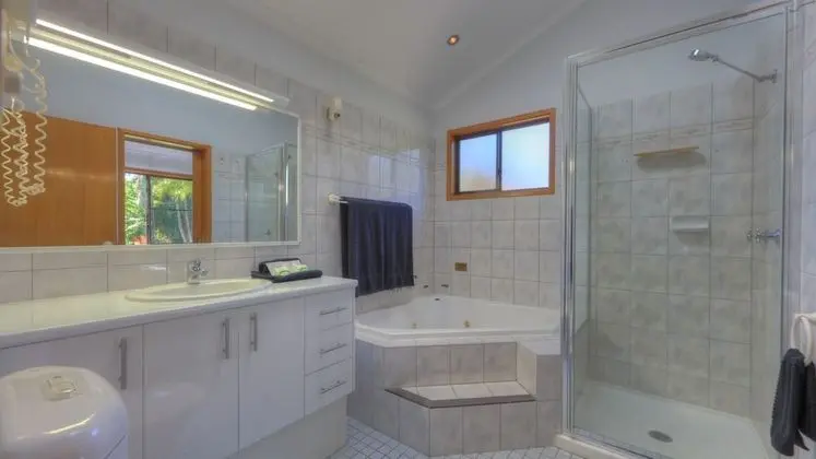 Deluxe Villa, Jakuzi