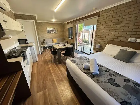 Standard Oda, Birden Çok Yatak, Sigara İçilmez, Mutfak (Apartment 2 Room 5 Berth)