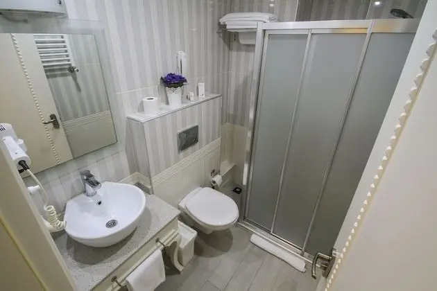 Standard Tek Büyük veya İki Ayrı Yataklı Oda