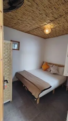 Tek Büyük veya İki Ayrı Yataklı Oda, Ortak Banyo