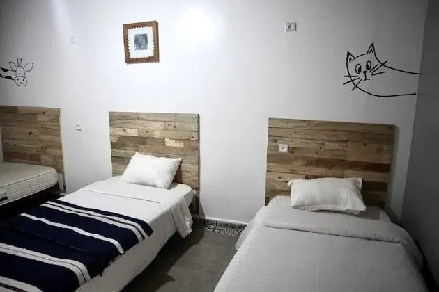 Üç Kişilik Oda, Ortak Banyo