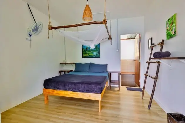 Tek Büyük Yataklı Oda, Balkon, Deniz Manzaralı (1)