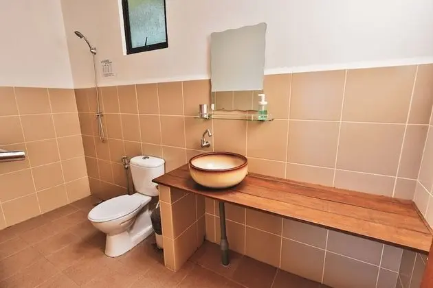 Tek Büyük Yataklı Oda, Balkon, Deniz Manzaralı (1)