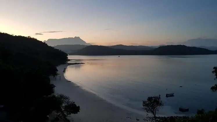 Tek Büyük Yataklı Oda, Balkon, Deniz Manzaralı (1)