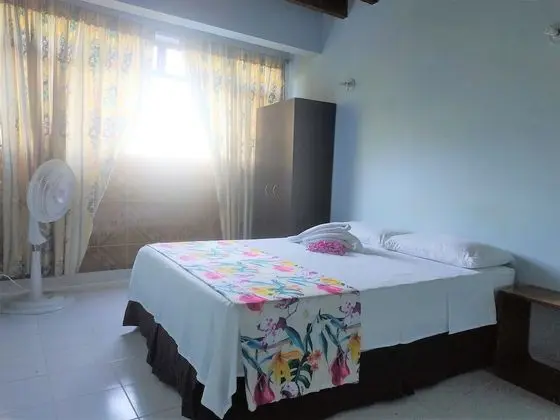 Private Studio Apartment, Beach View (2)