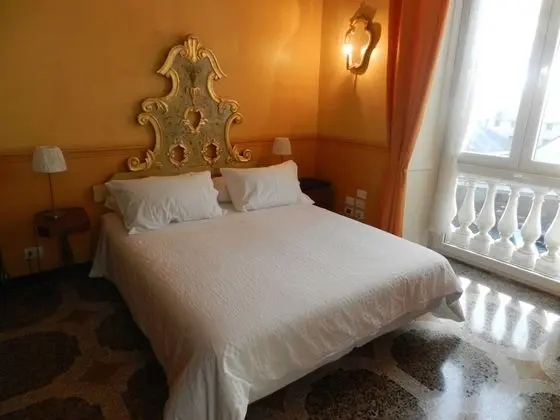 Deluxe Tek Büyük Yataklı Oda (San Giorgio)