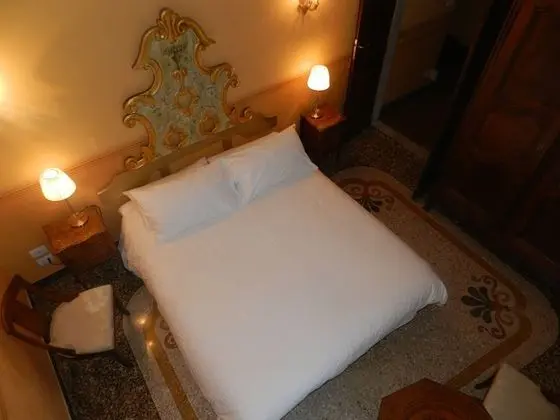 Deluxe Tek Büyük Yataklı Oda (San Lorenzo)