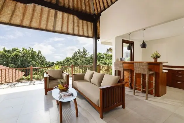Nine Bedroom Villa