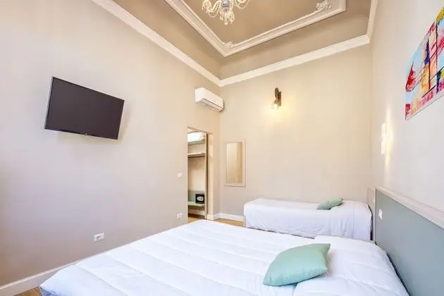 Üç Kişilik Oda, Özel Banyo