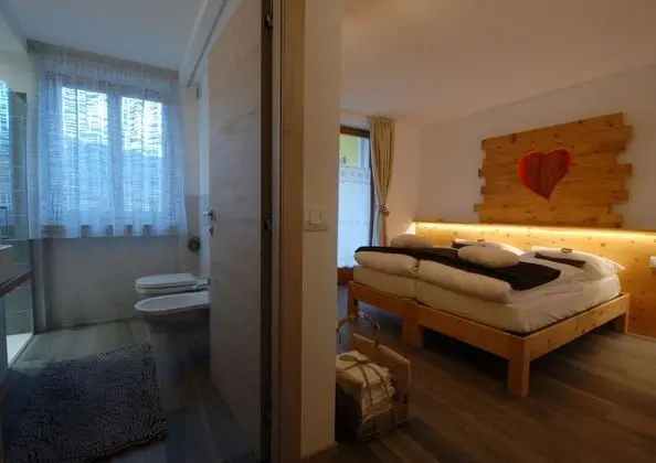 Tek Büyük Yataklı Oda (Cirmolo)