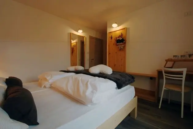 Tek Büyük Yataklı Oda (Cirmolo)