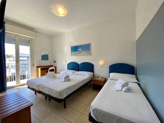 Standard Üç Kişilik Oda, Balkon