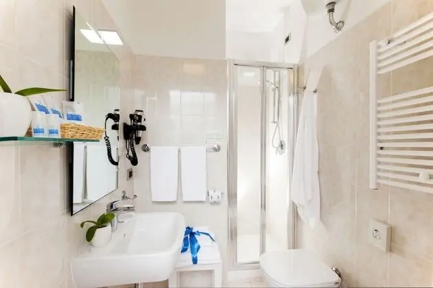 Classic Tek Büyük veya İki Ayrı Yataklı Oda