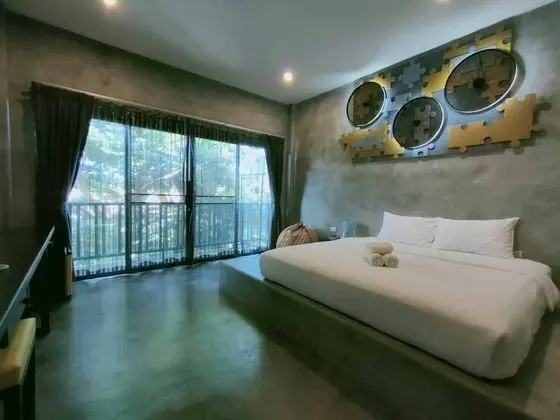 Pool View Twin Room