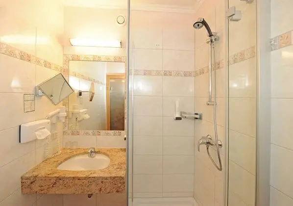 Dört Kişilik Oda