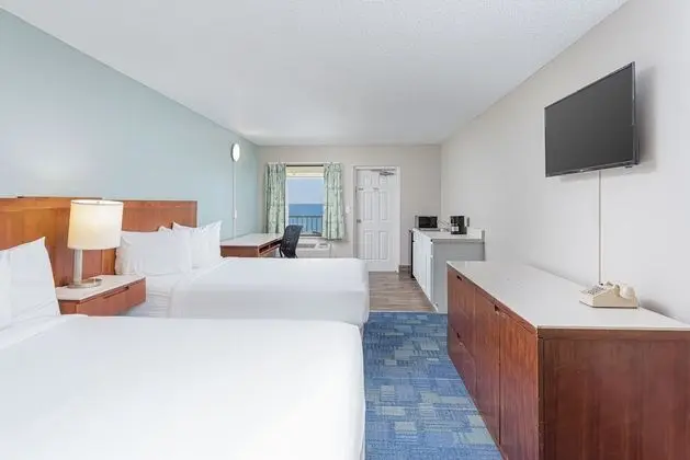 Three Queen Suite, Kitchenette with Gulf View