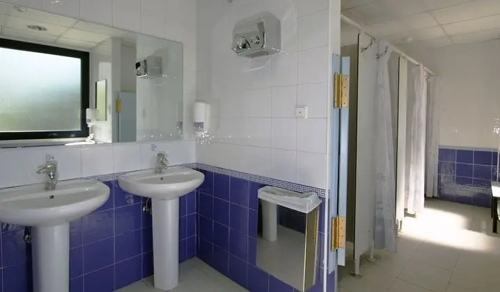 Ortak Ranzalı Oda, Karma Ranzalı Oda, Ortak Banyo (1 bed in a 4 pax room)