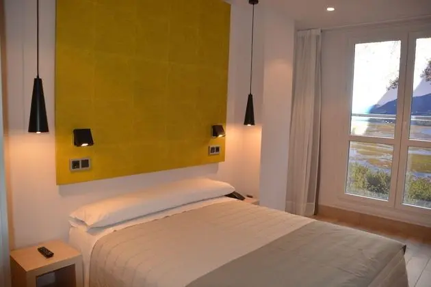 Tek Büyük veya İki Ayrı Yataklı Oda