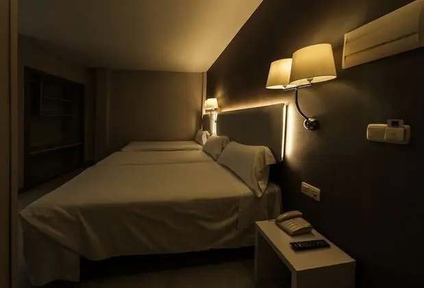 Üç Kişilik Oda, Şehir Manzaralı