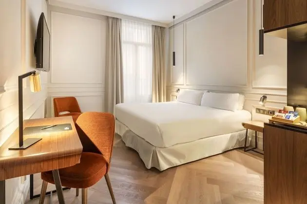 Premium Tek Büyük veya İki Ayrı Yataklı Oda