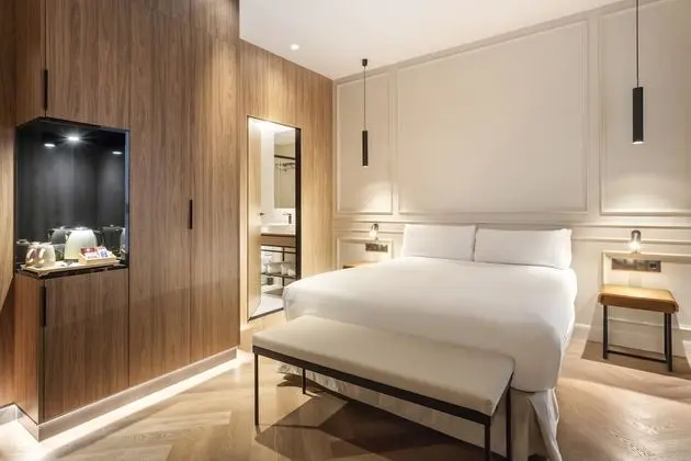 Standard Tek Büyük Yataklı Oda