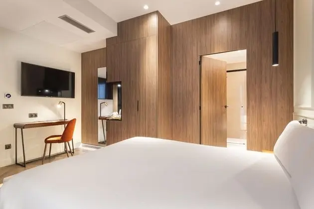 Standard Tek Büyük Yataklı Oda