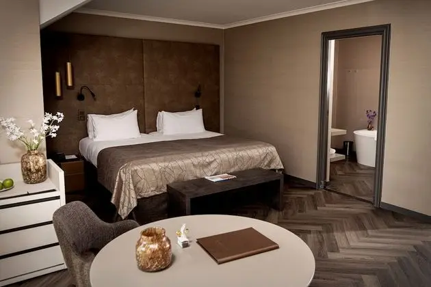 Luxury Tek Büyük Yataklı Oda