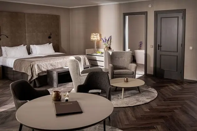 Luxury Tek Büyük Yataklı Oda